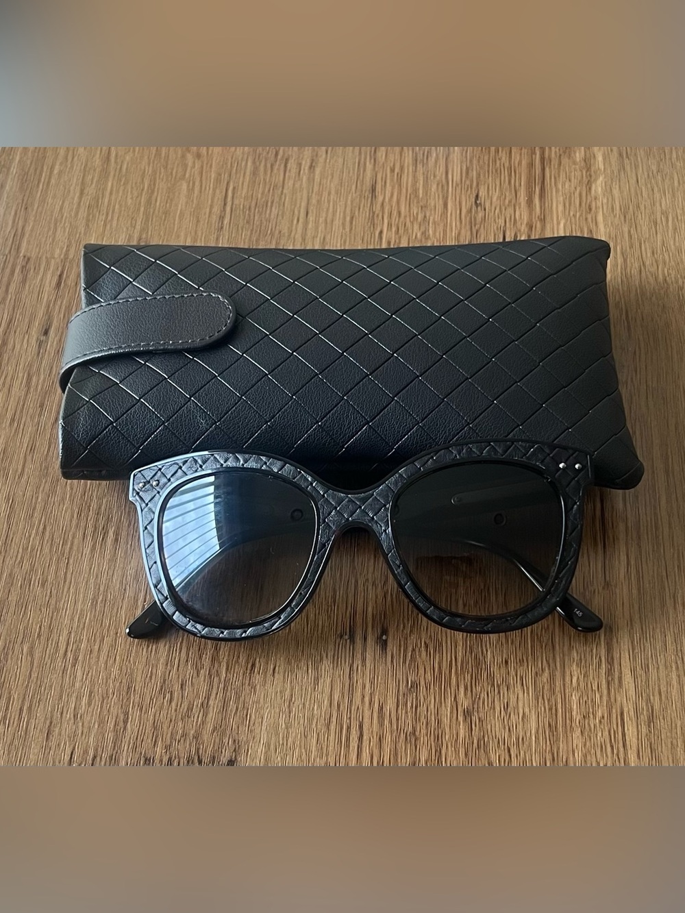 Bottega Veneta Black Textured Cat-Eye Sunglasses with Case